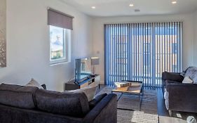 Modern 1 Bedroom Apartment In Ashford